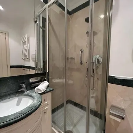 게스트하우스 Auditorium Maxxi Luxury 2*